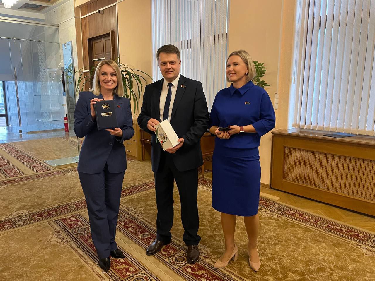 Коллектив Национального центра усыновления посетил Палату представителей Национального собрания Республики Беларусь